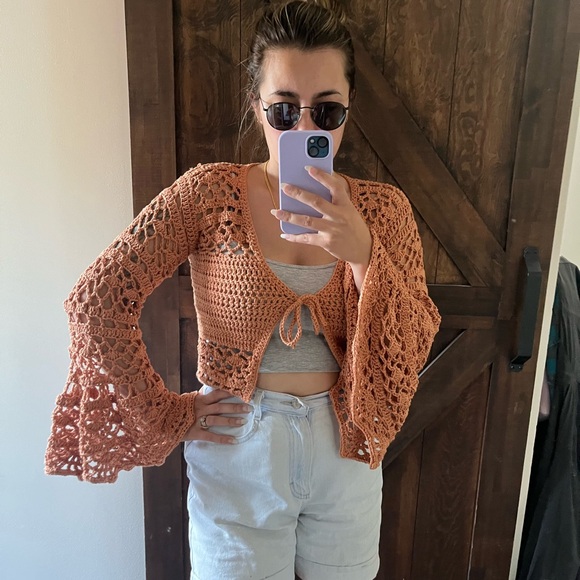 Handmade bell sleeve front tie crochet top - Picture 4 of 5